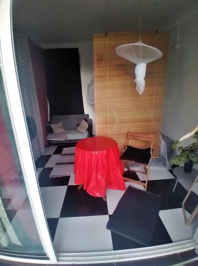 Chambre Avec Cuisine Et Sdb Semi-Privatives Separees Dans Un Ecrin De Verdure เลส์อาบิมส์ ภายนอก รูปภาพ